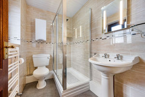 En-suite- click for photo gallery